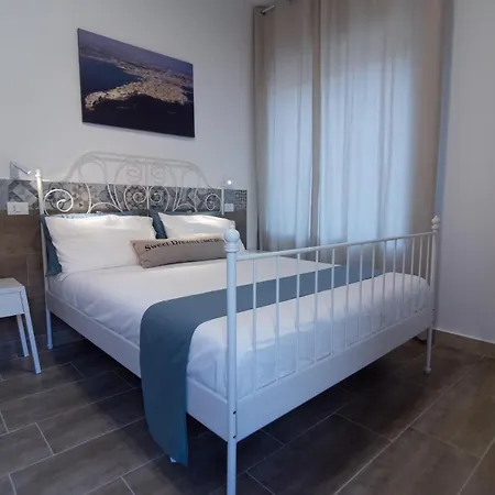 Guest house Gelone 83 - Camera Aretusa - Teatro Greco/ortigia Syracuse